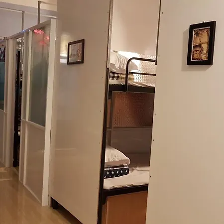 Sky House Hostel Ho Chi Minh City Exterior photo
